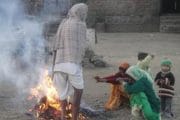 आला थंडीचा महिना...झटपट शेकोटी पेटवा !