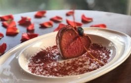 घरच्या घरी तयार करा स्ट्रॉबेरी शॉर्ट लेयर पेस्ट्री