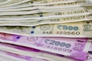 लोक महिन्याला फक्त 100 रुपये गुंतवून कमावत आहेत लाखो रुपये