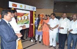 सोलापूरच्या चार शहीद हुतात्म्यांवरील पोस्ट तिकिटाचे अनावरण