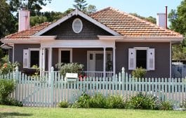 तुम्ही जर तुमच्या स्वप्नातील घर खरेदी करणार असाल तर या गोष्टी लक्षात ठेवा