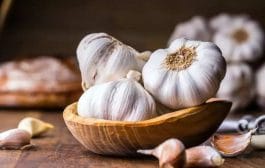 आरोग्य टिप्स । रोज सकाळी रिकाम्या पोटी 4-5 लसणाच्या कळ्या खा,आरोग्याला मिळतील 'हे'फायदे