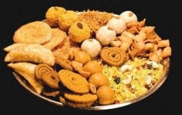 सोलापूरचा फराळ पोस्टाने जातोय अमेरिका,लंडन, सिंगापूर अन् ऑस्ट्रेलियात