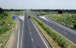 सरकार राष्ट्रीय महामार्ग । एका वर्षात 25 हजार किलोमीटरचा करणार विस्तार