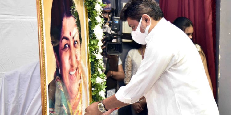 मुंबईत ‘भारतरत्न लता दीनानाथ मंगेशकर आंतरराष्ट्रीय संगीत महाविद्यालय’ होणार