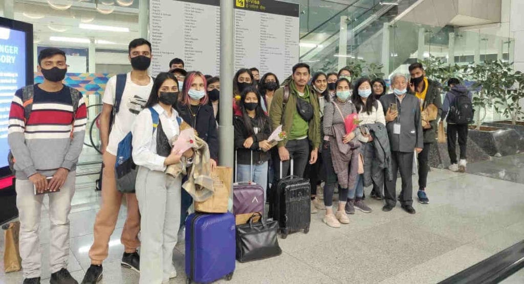 महाराष्ट्रातील ८७ विद्यार्थी आज युक्रेनमधून दिल्लीत दाखल