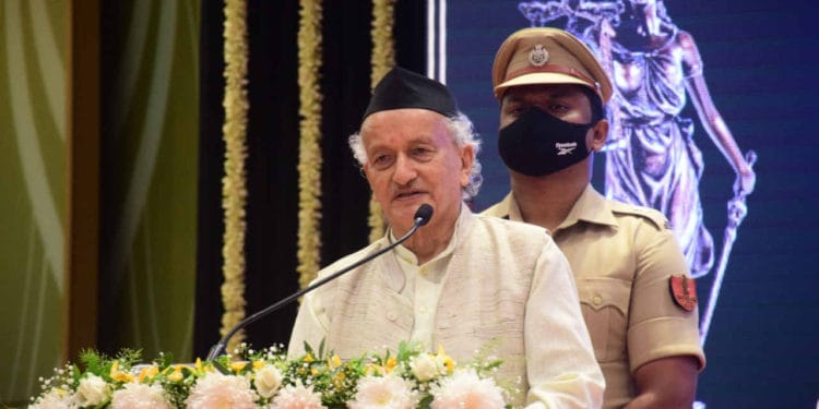 ब्रिटिशकालीन कालबाह्य कायदे बदलले जावे – राज्यपाल भगत सिंह कोश्यारी यांचे आग्रही प्रतिपादन