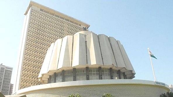 महापालिका आणि नगरपालिका रुग्णालयांमध्ये शववाहिका बंधनकारक – आरोग्यमंत्री राजेश टोपे