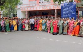 शिरटेतील उद्योजकाने मुलाच्या वाढदिवसानिमित्त महिलांना घडविले अक्कलकोट दर्शन
