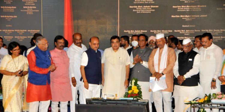 औरंगाबाद ते पुणे नवीन द्रुतगतीमार्ग होणार;केंद्रीय रस्ते वाहतूक मंत्री नितीन गडकरी यांची घोषणा