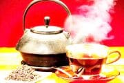 प्या काळा चहा आणि आजारांपासून दूर  रहा