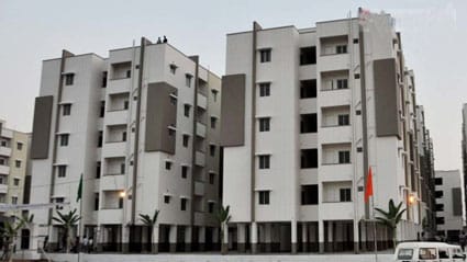 सहकारी गृहनिर्माण संस्थांचे मानीव अभिहस्तांतरण अपार्टमेंटच्या जागा सोसायट्यांच्या नांवे करण्याची संधी