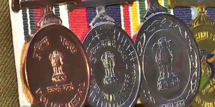 तपासात उत्कृष्ट कामगिरी करणाऱ्या महाराष्ट्रातील 11 पोलिसांना ‘केंद्रीय गृहमंत्री पदक’