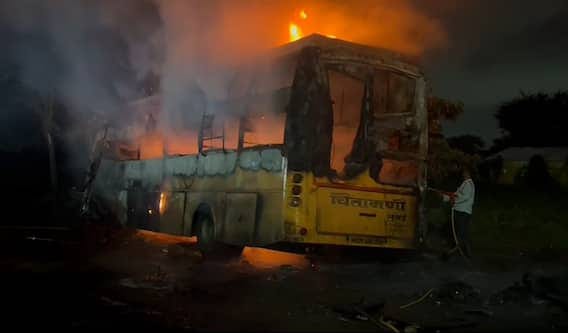 नाशिकमध्ये खासगी बसला आग, 12 जणांचा जागीच मृत्यू, जखमींवर उपचार सुरु