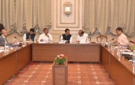 रोजगारभिमुख अभ्यासक्रमांचा विचार करावा