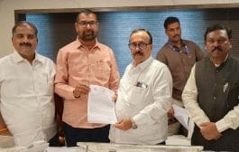 उसाच्या विविध प्रश्नांसंदर्भात सदाभाऊ खोत यांनी घेतली सहकार मंत्र्यांची भेट