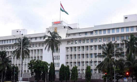 शासनाच्या सरळसेवा भरतीसाठी वयोमर्यादेत दोन वर्षांची शिथिलता