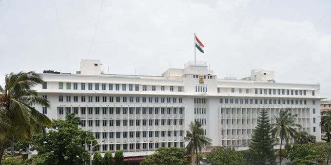 महत्वपूर्ण निर्णय । राज्यातील 1276 अर्धवेळ ग्रंथपाल आता पूर्णवेळ ग्रंथपालपदी