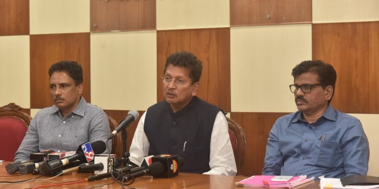 ‘पहिले पाऊल- शाळापूर्व तयारी अभियान’ । 15 लाख मुलांच्या पूर्वतयारीसाठी राज्यभरात 65 हजारहून अधिक शाळांमध्ये मेळावे