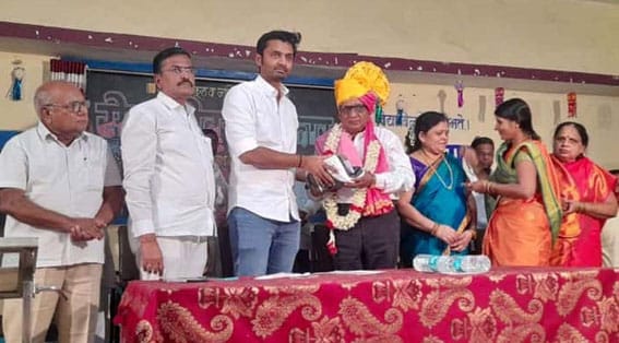 समाज घडविण्यात शिक्षकांची भूमिका महत्वाची : प्रतीक पाटील