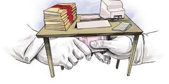 25 हजाराची लाच स्विकारताना ग्रामसेवक चतुर्भूज