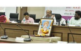 शेतकऱ्यांना दर्जेदार बियाणे, खते व कीटकनाशकांचा पुरवठा करा - पालकमंत्री डॉ. सुरेश खाडे