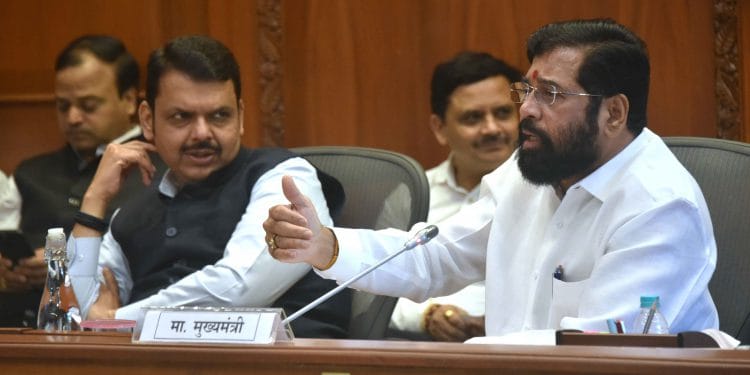 पंढरीच्या आषाढी वारीसाठी टोल माफ! वारीच्या पूर्वतयारीसाठी मुख्यमंत्री,उपमुख्यमंत्र्यांनी घेतला आढावा
