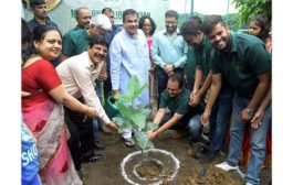 पावसाळ्यात वटवृक्षाची लागवड करा – केंद्रीय मंत्री नितीन गडकरी