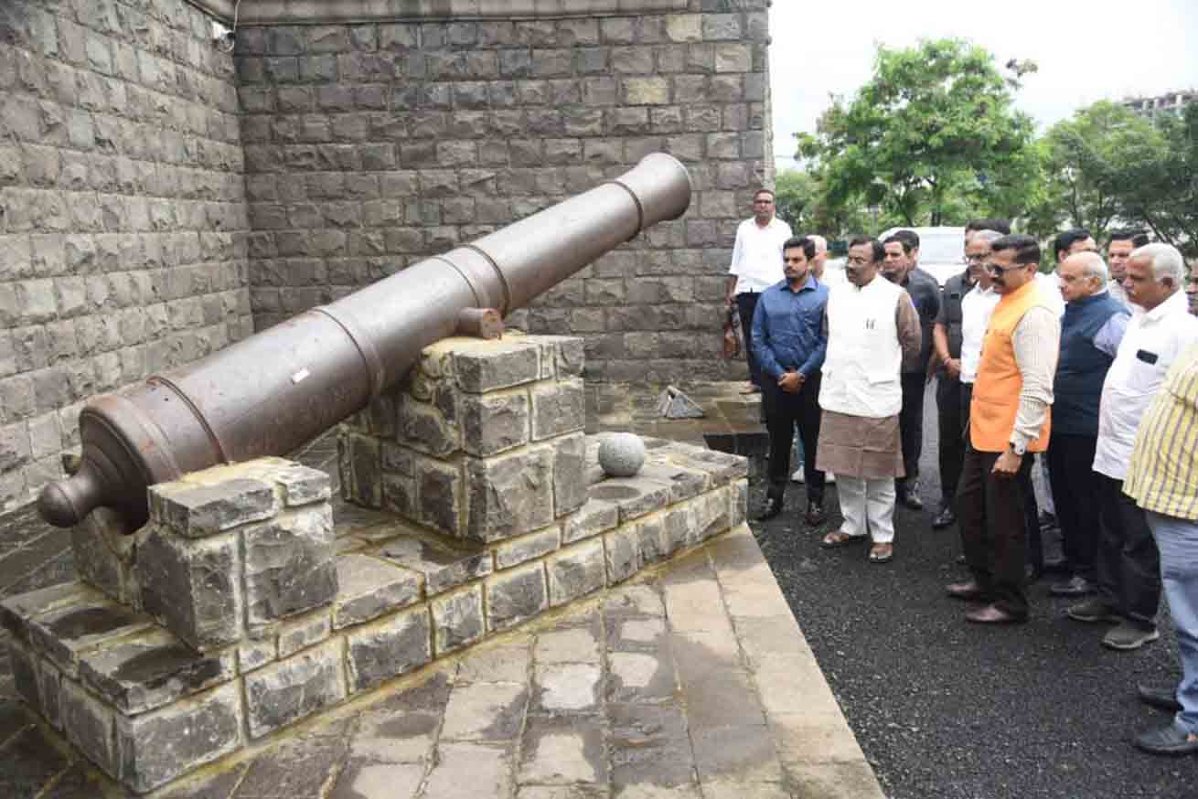मुंबईत छत्रपती शिवाजी महाराजांच्या जीवनावर आधारित भव्य संग्रहालय उभारणार