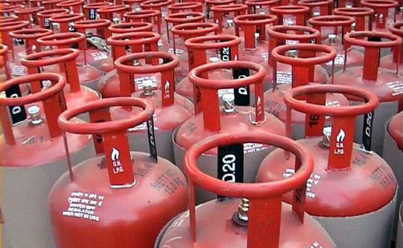मोठी घोषणा! मोदी सरकार देणार 75 लाख मोफत गॅस कनेक्शन