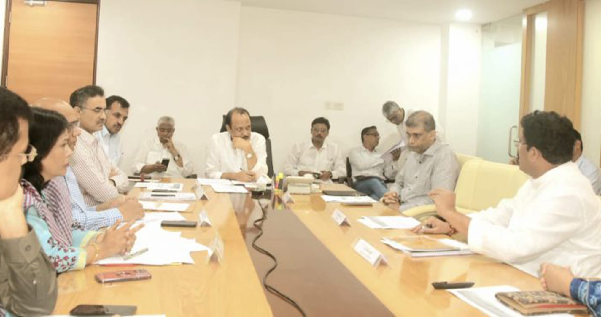 शेळी,कुक्कुटपालन योजनांच्या धर्तीवर मेंढ्यांसाठीही अर्धबंदिस्त निवारा योजना प्रायोगिक तत्वावर राबवा