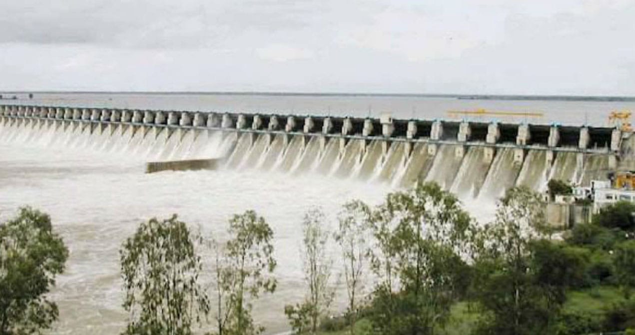 जून 2024 पर्यंत उजनी धरणातून सीना-कोळेगाव धरणात पाणी येणार