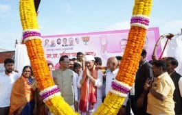 कासेगांव : भाजपाचे जिल्हाध्यक्ष निशिकांत पाटील यांच्याकडुन अजित पवार यांचे जोरदार स्वागत