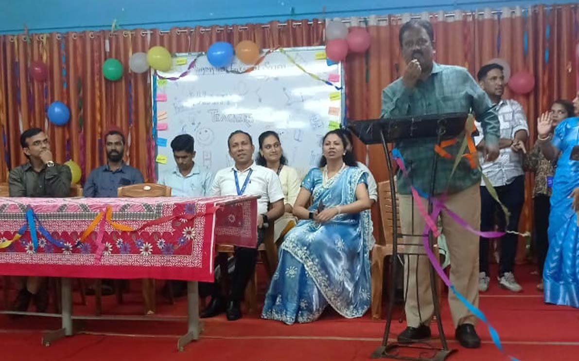 विद्यार्थ्यांचे भवितव्य घडविणारा खरा शिल्पकार म्हणजे शिक्षक - प्राचार्य दिलीपकुमार कांबळे