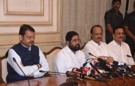 आंदोलकांवरील गुन्हे मागे घेणार; जरांगेंना उपोषण मागे घेण्याची सरकारची विनंती