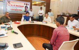 विविध दाखल्यासाठी हेलपाटे मारण्याची आवश्यकता भासू नये, निश्चित मुदतीत द्या