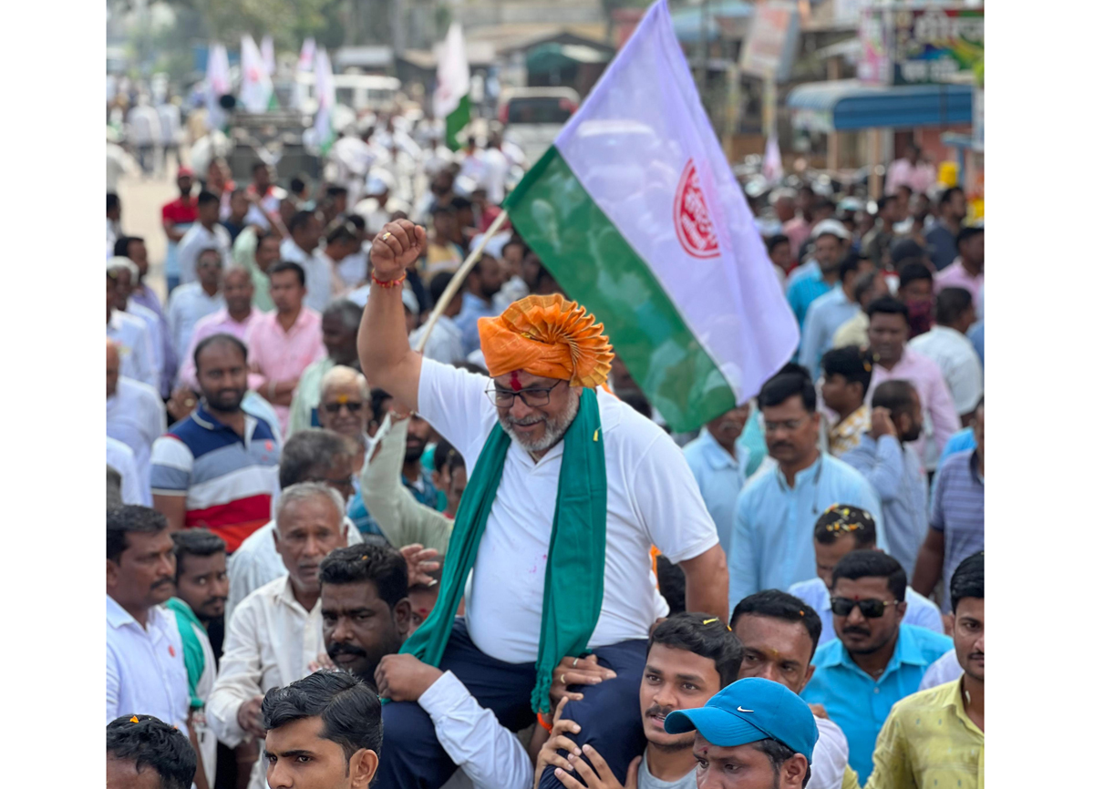 राजू शेट्टींची पदयात्रा स्थगित, मराठा आरक्षणाच्या आंदोलनास पाठिंबा