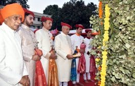 कोल्हापूरचा ऐतिहासिक दसरा सोहळा दिमाखात साजरा, शाही लवाजम्यातील मिरवणुकीने वेधून घेतले लक्ष