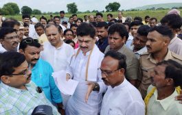 राज्यातील शेतकऱ्यांच्या खात्यात दिवाळीपूर्वी पीक विम्याचा अग्रीम जमा होणार