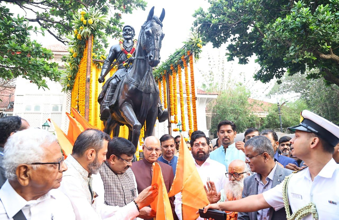 छत्रपती शिवाजी महाराजांचा अश्वारुढ पुतळा जम्मू काश्मीरला राजभवन येथून रवाना…या ठिकाणी उभारणार पुतळा