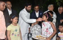 सर…पाठीवर हात ठेवून फक्त लढ म्हणा