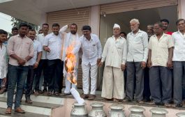 शासनाने दूध दरात वाढ करावी अन्यथा आंदोलनाचा भडका उडेल - माजी मंत्री सदाभाऊ खोत