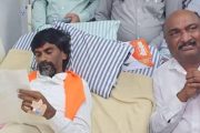 राज्य सरकारकडून मनोज जरांगेंना जीआर सुपूर्द; नवा जीआर नेमका आहे तरी काय?