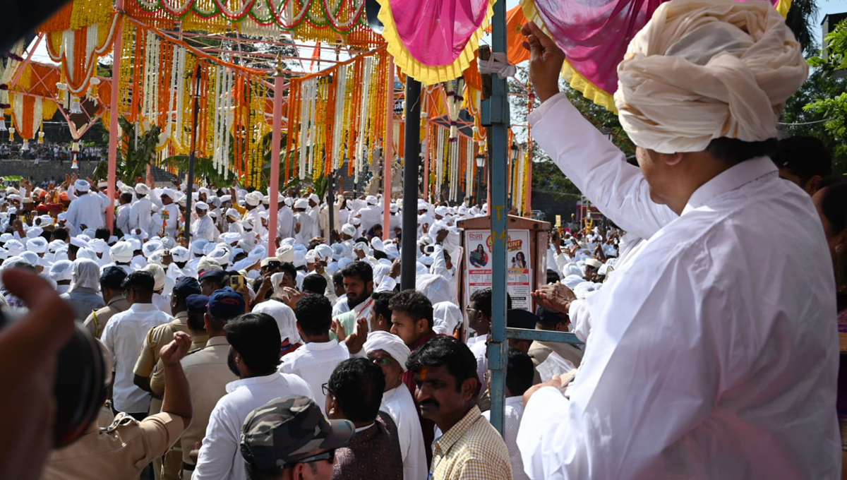 सिद्धेश्वर यात्रेत लाखो भाविकांच्या साक्षीने ‘अक्षता सोहळा’ संपन्न
