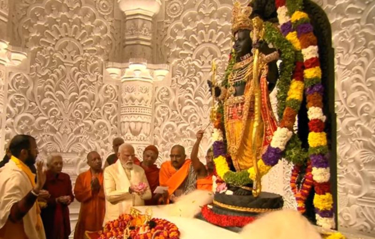 पंतप्रधान नरेंद्र मोदी यांच्या हस्ते भव्य मंदिरात रामलल्लांची प्राणप्रतिष्ठा