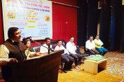 विद्यार्थ्यांनी स्पर्धेच्या युगात जागरुक राहणे गरजेचे : शिक्षणाधिकारी मोहनराव गायकवाड