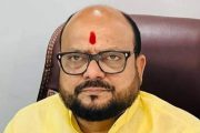 शेतकऱ्यांच्या पीक कर्जाचे व्याजासह पुर्नगठन करा...मंत्र्यांनी दिले बँकांना निर्देश