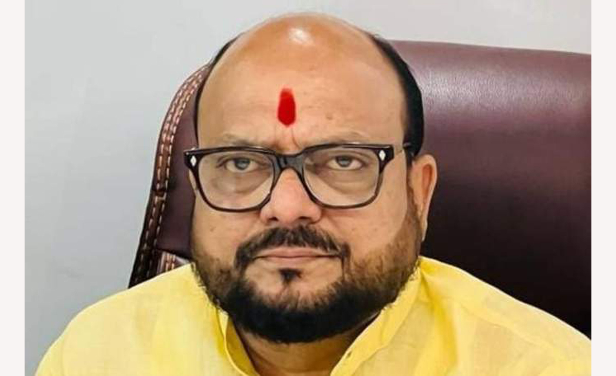 शेतकऱ्यांच्या पीक कर्जाचे व्याजासह पुर्नगठन करा...मंत्र्यांनी दिले बँकांना निर्देश