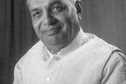 पदयात्री बापू !