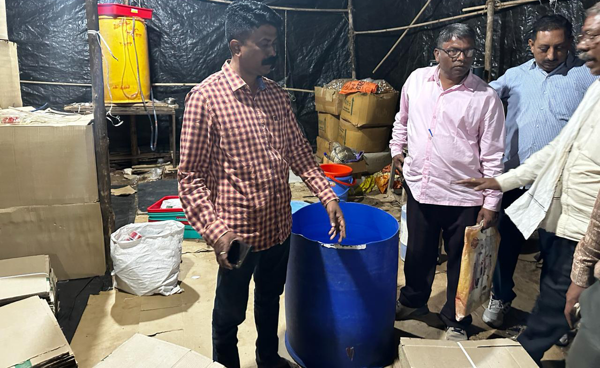 अवैध बनावट मद्य कारखान्या विरोधात धडक कारवाई; 46 लाखापेक्षा अधिक रुपयाचा मु्द्देमाल जप्त